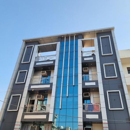 Hotel O Greno House Near Pvr Ansal Plaza Greater Noida Exterior foto